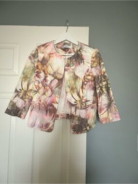 Local European Floral Pastel Pink, Green & Cream Jacket